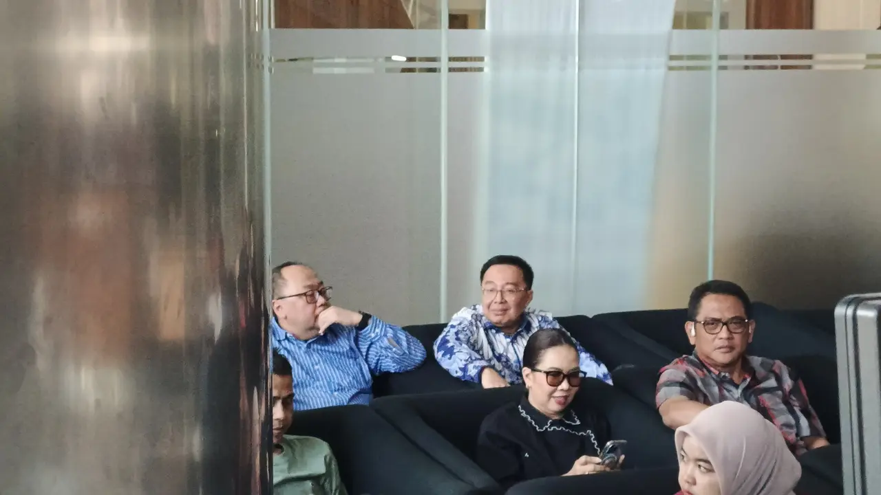Anggota BPK Bobby Rizaldi Penuhi Panggilan KPK