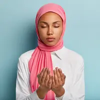 Ilustrasi Membaca Niat Puasa Credit: shutterstock.com