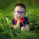 Ilustrasi anak pakai kacamata. (dok. Pixabay.com/LichDinh)