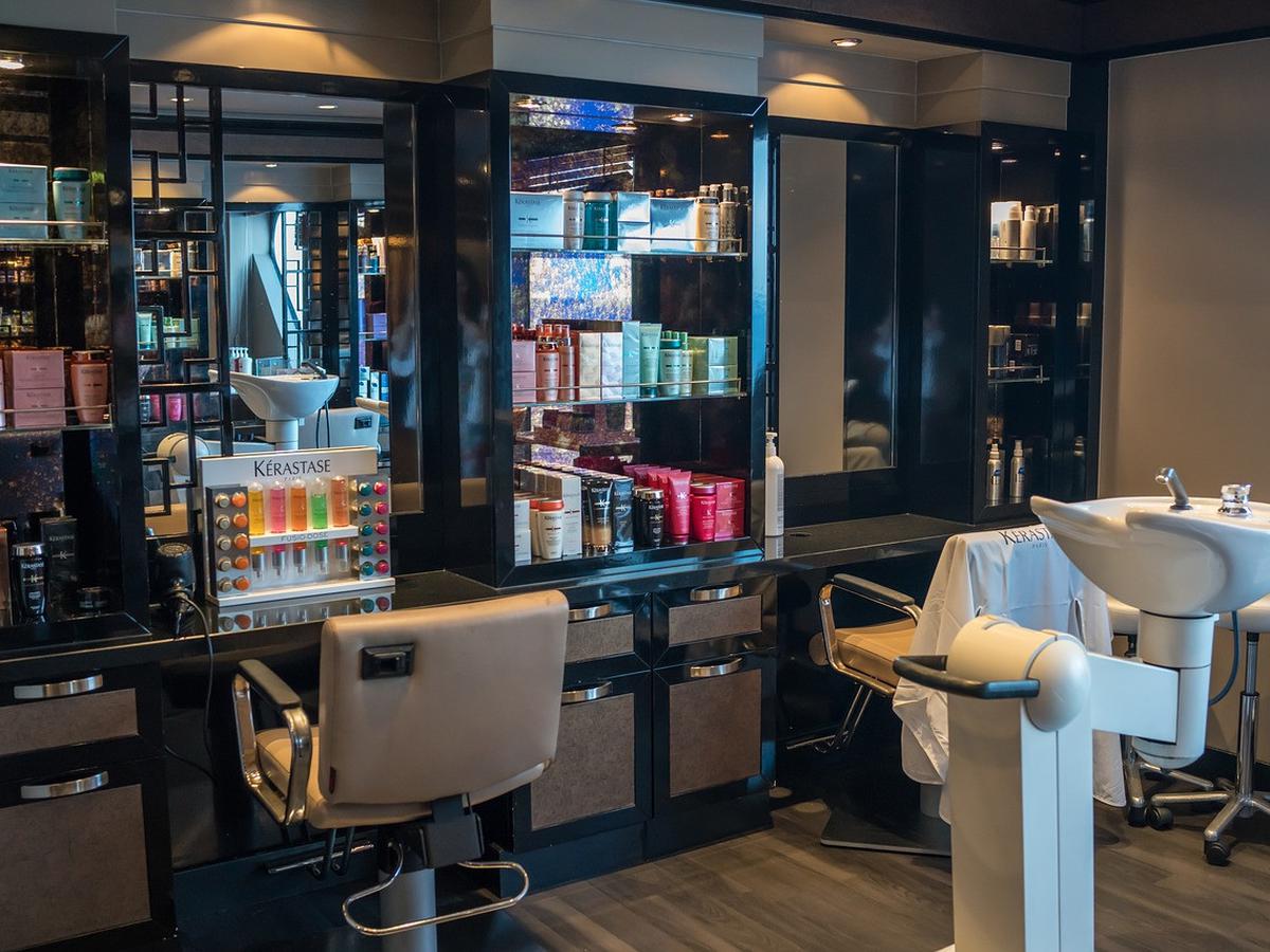 Cerita Akhir Pekan Efek Kehadiran Klinik Kecantikan Terhadap Salon Lifestyle Liputan6 Com