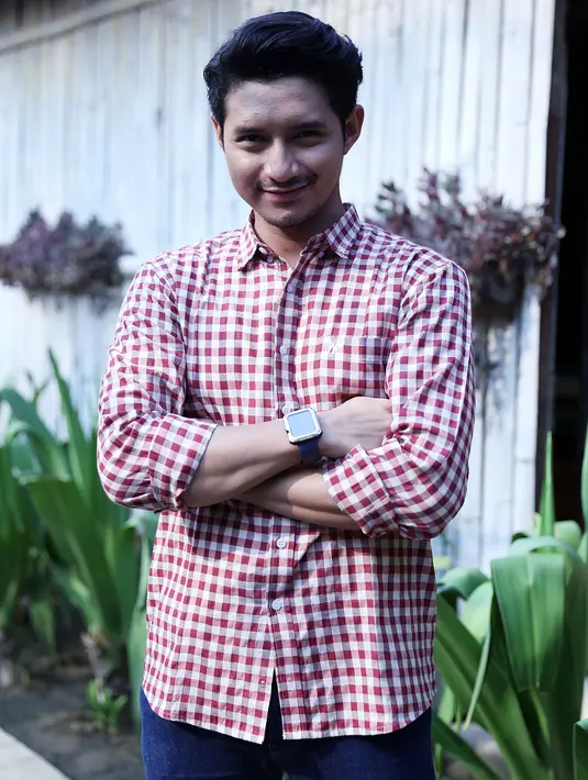 Saat dirinya masih sekolah di kampungnya, Chand Kalvin juga sering kali mengikuti lomba. Hingga ia SMP, setelah SMA, ia tidak lagi lantaran menjadi panitia. (Nurwahyunan/Bintang.com)