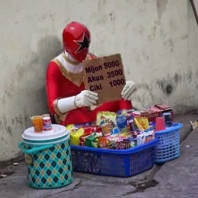 6 Potret Power Rangers Saat Tidak Melawan Kejahatan Ini Kocak