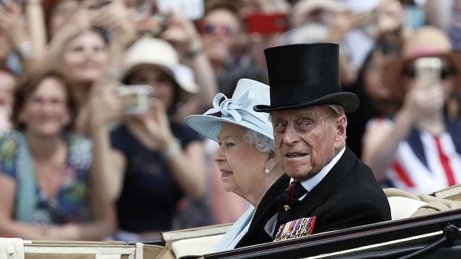 Pangeran Philip dan Ratu Elizabeth II (AP Photo/Kirsty Wigglesworth)