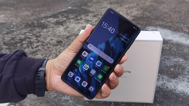Layar utama Oppo Find N2 Flip. Liputan6.com/Iskandar