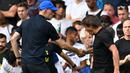 Kejadian ini berawal dari jabat tangan antara Thomas Tuchel dan Antonio Conte usai pertandingan antara Chelsea melawan Tottenham Hotspur yang berakhir imbang 2-2. (AFP/Glyn Kirk)