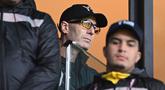 Legenda sepak bola Prancis, Zinedine Zidane menonton laga Grup E Piala Afrika 2025 antara Aljazira melawan Sudan di Moulay Hassan Stadium, Rabat, Markoko, Rabu (24/12/2025) malam WIB. (AFP/Sbastien Bozon)
