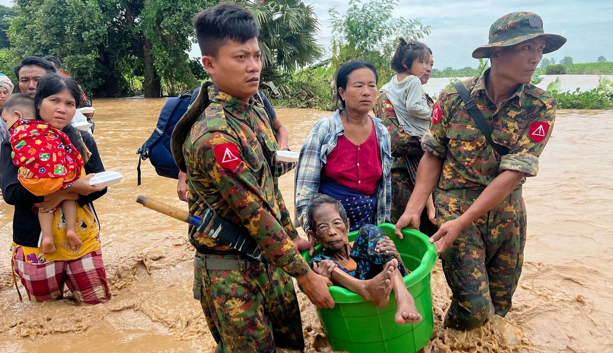 33 orang dikabarkan tewas karena banjir dan longsor di Myanmar akibat terjangan Topan Yagi. (Sai Aung MAIN/AFP)