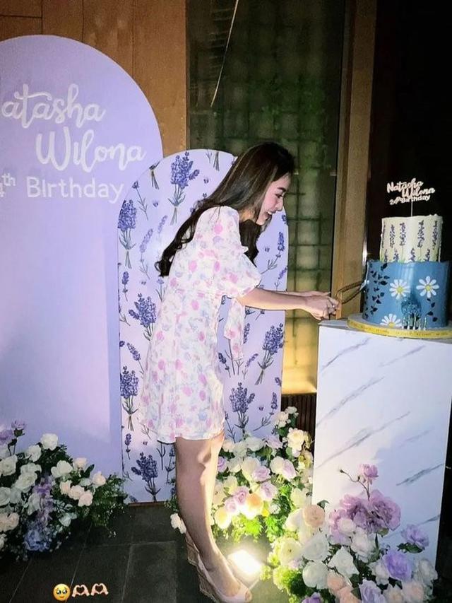 Dapat Kejutan dari Verrell Bramasta, Ini 7 Momen Ulang Tahun Natasha Wilona