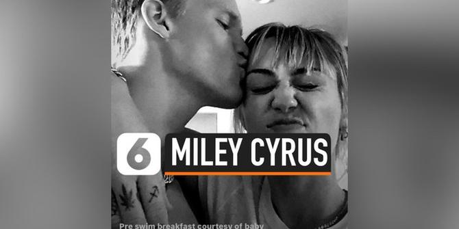 VIDEO: Miley Cyrus Jalin Hubungan dengan Cody Simpson?