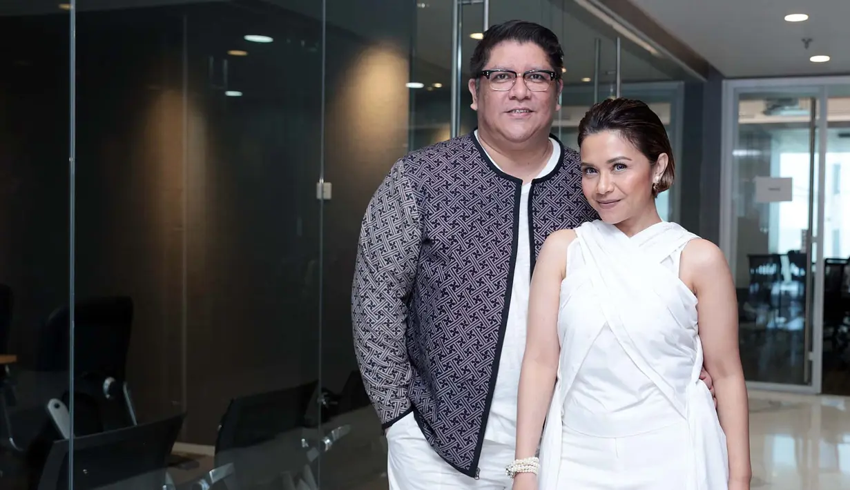 Diva pop Indonesia, Ruth Sahanaya merasa bersyukur bahwa selama ini, bisa membagi waktunya antara karier dan mengurus anak dan suaminya. Bisa menyemimbangkan tugas dan kariernya. (Deki Prayoga/Bintang.com)