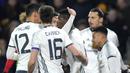 Para pemain Manchester United merayakan gol Paul Pogba saat melawan Hull City pada laga semifinal Piala Liga Inggris di KCOM stadium, Hull (26/1/2017). Hull menang 2-1. (AP/Rui Vieira)