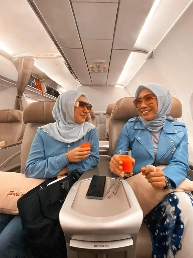 6 Potret Transformasi Kebersamaan Irish Bella dan Ibunda, Kompak Sedari Dulu