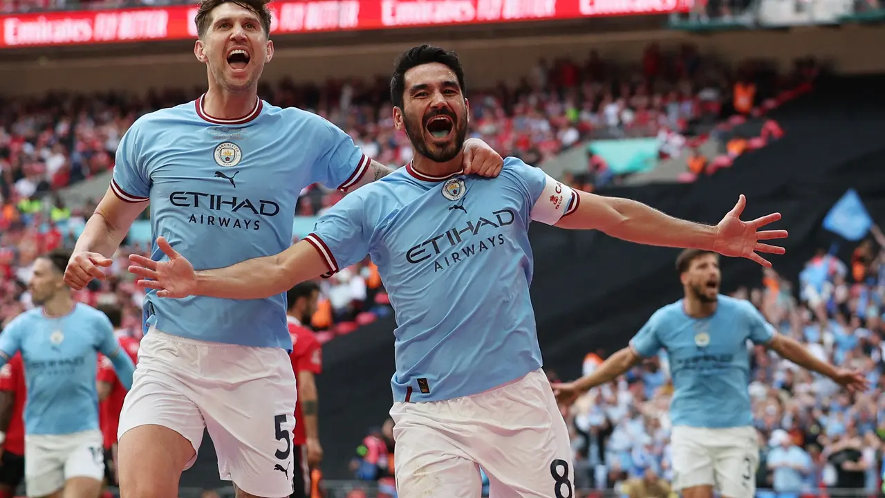 Pemain Manchester City merayakan gol ke gawang MU di final Piala FA 2022/2023