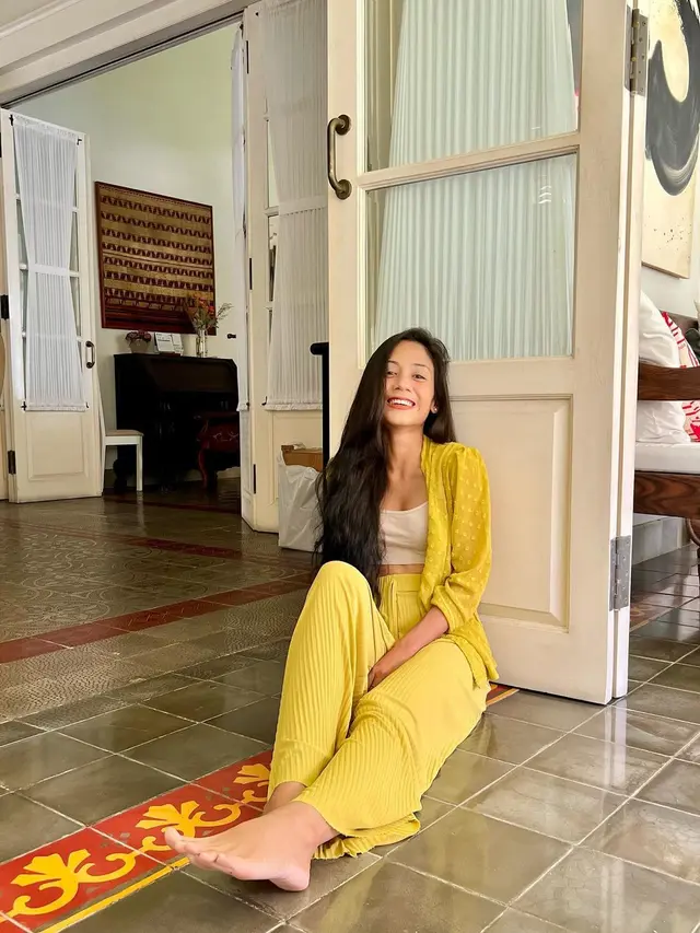 7 Potret Proses Makeup Dayinta Melira dalam Film Sewu Dino Ini Curi Perhatian
