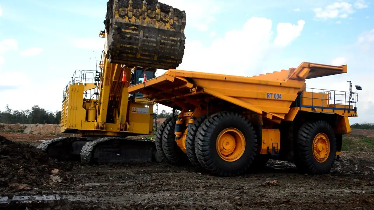 2 PLTS Bukit Asam Pangkas Emisi 618,5 Ton