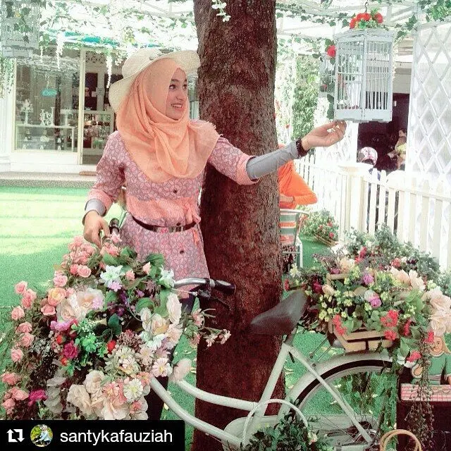Sudah Go Public Pacaran, Ini 6 Potret Lawas Santyka Fauziah Sebelum Mengenal Sule