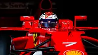 Pebalap Ferrari, Kimi Raikkonen, mencatat waktu tercepat pada hari terakhir tes F1 Barcelona, Jumat (10/3/2017). (Bola.com/Twitter/F1)