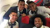 Cristiano Ronaldo berfoto bersama rekan-rekannya dalam perjalanan ke Prancis (Istagram)