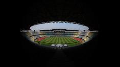 Piala Dunia U-17 2023 segera dibuka sore ini, Jumat (10/11/2023) di Stadion Gelora Bung Tomo (GBT), Surabaya, dengan laga pembuka antara Timnas U-17 Panama menghadapi Maroko pada pukul 16.00 yang akan dilanjutkan dengan upacara pembukaan serta laga antara Timnas Indonesia U-17 kontra Ekuador. Stadion GBT yangg telah bersolek selama masa persiapan akan menjadi saksi sejarah ajang dua tahunan pesta sepak bola usia muda sejagat. Kesiapan Stadion GBT terlihat dari kondisi rumput, tribun penonton dan sarana penunjang lainnya yang serba ciamik. Seperti apa penampakannya? (Bola.com/Bagaskara Lazuardi)