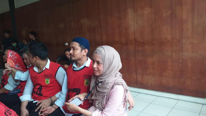 Zul Zivilia dan istri di persidangan narkoba di PN Jakarta Utara, Senin (4/11/2019) siang (Dok istimewa)