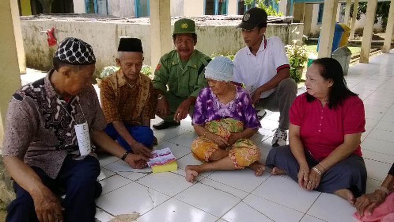 Nenek Veteran 98 Tahun Ikut Nyoblos dan... Pilih Jokowi 