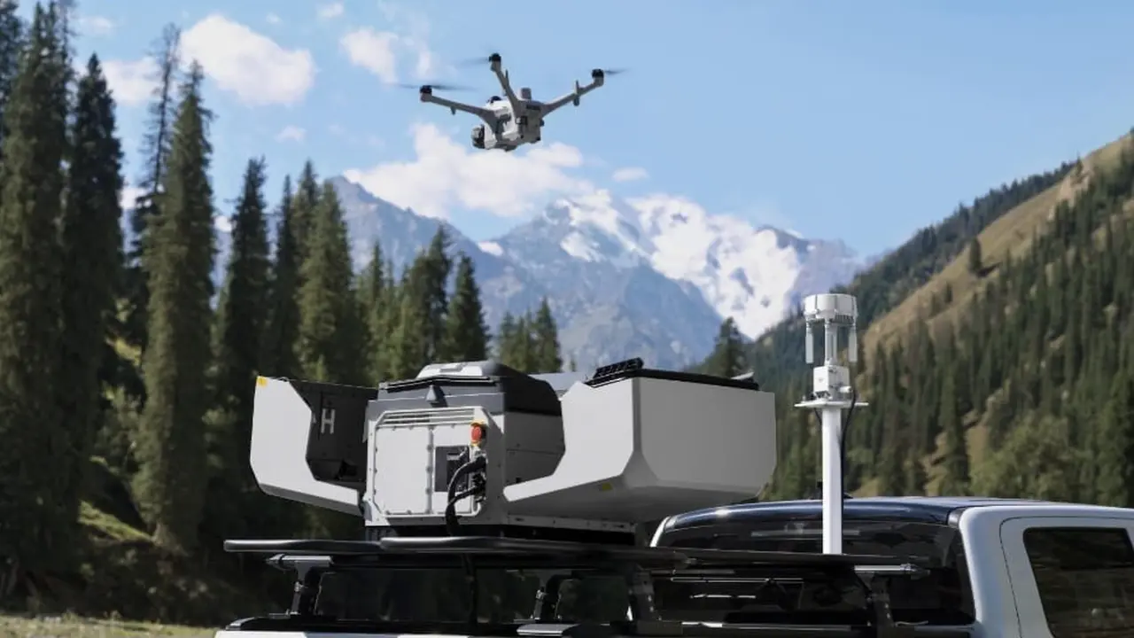 DJI Dock 4 dengan dengan drone DJI Matrice 5TD