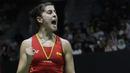 Tunggal putri Spanyol, Carolina Marin, merayakan kemenangan atas tunggal Korsel pada Indonesia Masters 2019 di Istora Senayan, Jakarta, Kamis (24/1). Marin lolos ke perempat final. (Bola.com/M. Iqbal Ichsan)