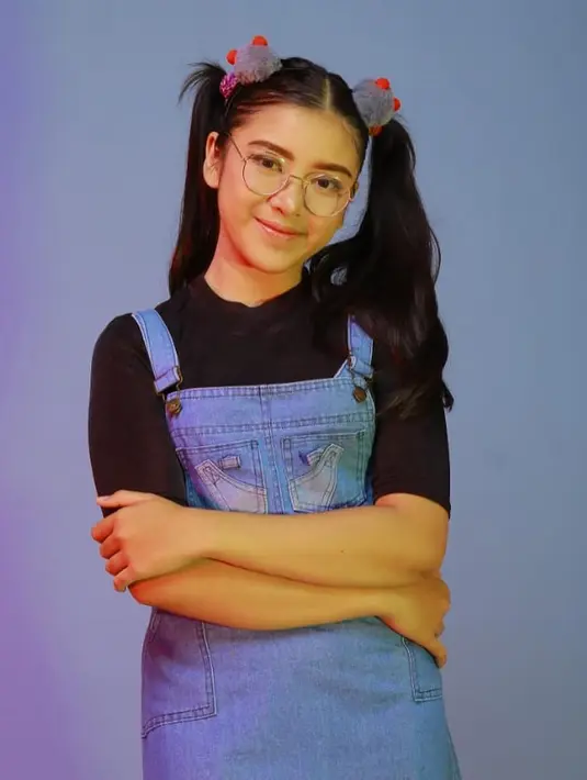 Lewat akun Instagram pribadinya, Tiara Anugrah beberapa kali membagikan foto gaya penampilannya kepada netizen. Di beberapa fotonya, Tiara juga terlihat lebih sering tampil natural atau tanpa makeup berlebih. (Liputan6.com/IG/@tiaraanugrahh)