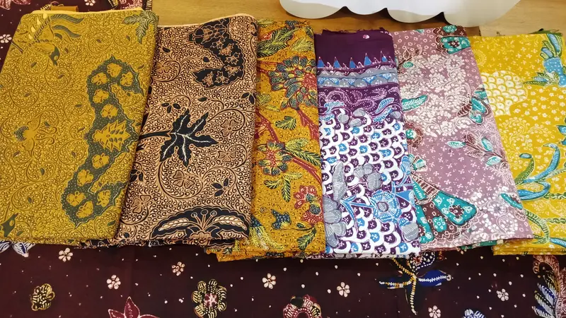 Travelling Makin Stylish dengan Batik Lasem yang Melegenda
