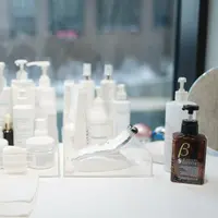 Ilustrasi membeli banyak produk kecantikan bisa meningkatkan potensi kerusakan alam. Credits: pexels.com by Polina Tankilevitch