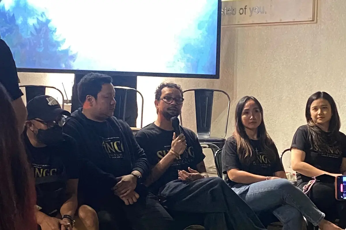 Dom Dharmo berbicara dalam konferensi pers film Suanggi di Jakarta, Rabu (15/7/2026). (Liputan6.com/Nola Vemiliana)