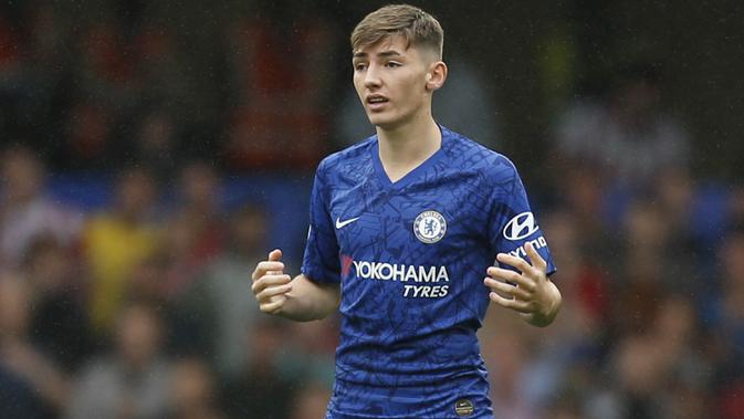 7. Billy Gilmour (18 Tahun) - Gelandang asal Skotlandia ini pekan lalu diberikan kesempatan tampil saat Chelsea menghadapi Sheffield United. Meski masih jauh dari memuaskan, gelandang Skotlandia ini diyakini akan jadi bintang masa depan. (AFP/Ian Kington)