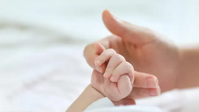 Baby Sign Language yang Perlu Dipahami Orangtua untuk Komunikasi Efektif dengan Bayi (Foto dok : Freepik/onlyyouqj)
