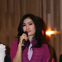 Saat dijumpai di SCTV Tower, Senayan City, Jakarta, Rabu (21/10/2015), pelantun ‘Bisik-bisik Tetangga’ ini mengatakan jika tak ada lagi yang beranggapan jika dangdut tak berkelas. (Nurwahyunan/Bintang.com)