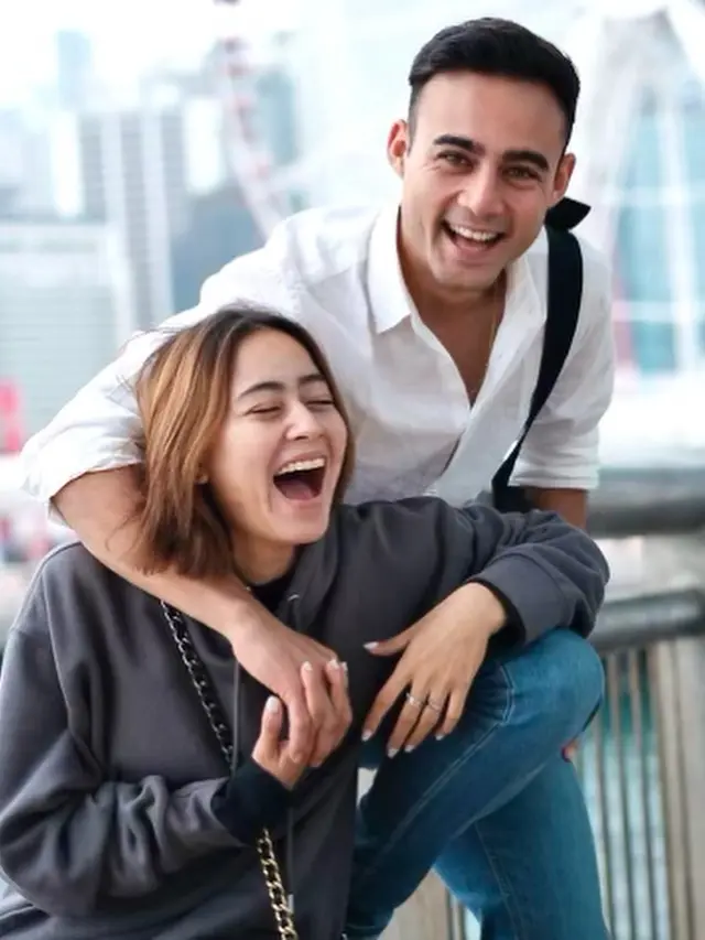 Laura Theux dan Indra Brotolaras akan segera menikah (Foto: Instagram indrabrotolaras)