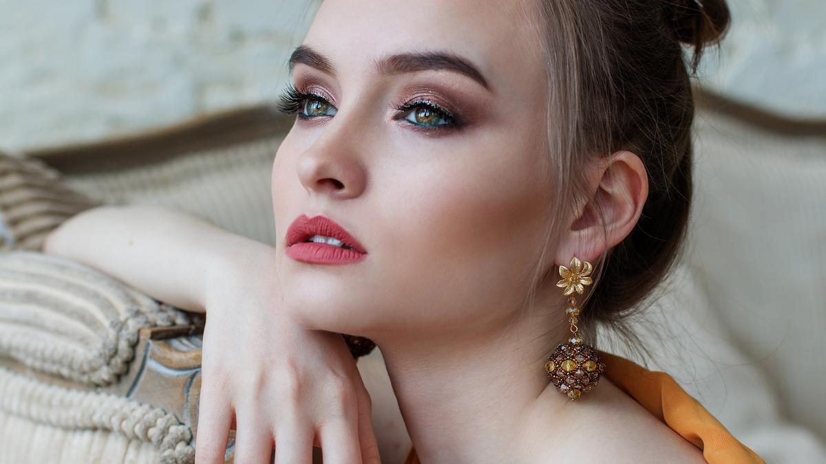 5 Alasan Wanita Makeup Dianggap