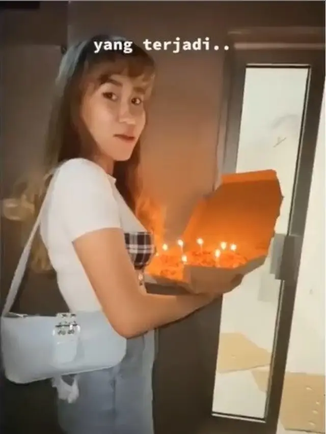 viral video rambut terbakar saat beri kejutan ulang tahun