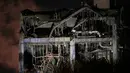 Bangunan pembangkit listrik Didcot A hancur lebur setelah ledakan di komplek pembangkit listrik di Didcot, Inggris, Selasa (23/2). Satu orang tewas, lima terluka dan tiga lainnya dinyatakan masih hilang karena tertimpa reruntuhan. (REUTERS/Peter Nichol)