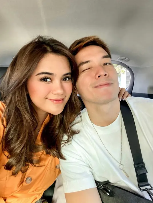 "Tapi seneng banget lah, yang penting sehat. Mau cowok, cewek sama aja," pungkas Anthony Xie. (Instagram/anthonyxie_)