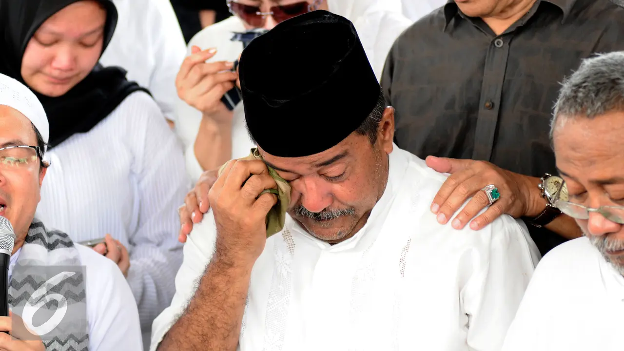 20151207-Ekspresi-Kesedihan-Rano-Karno-HEL
