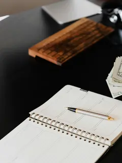 Ilustrasi Catat Pengeluaran Setiap Awal dan Akhir Bulan Credit: Pexels.com/KarolinaGrabowska