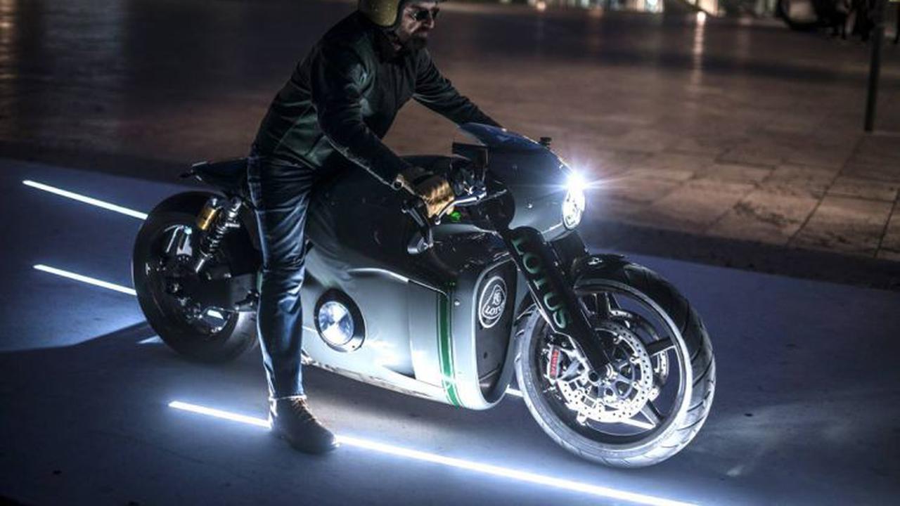 Motor Ini Punya Garis Jalan Sendiri