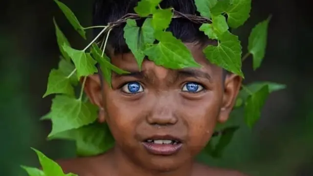 Suku di Indonesia Ini Miliki Mata Biru Seperti Orang Eropa