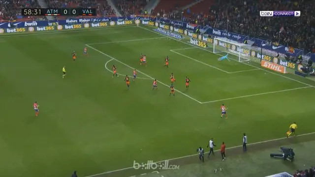 Berita video gol fantastis Angel Correa pada laga Atletico Madrid vs Valencia di La Liga 2017-2018. This video presented by BallBall.