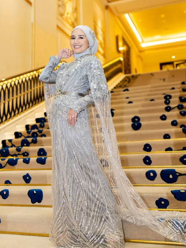 Move On dari Ayu Ting Ting, Ini 6 Potret Kekasih Baru Sahrul Gunawan