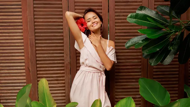 wanita november yang tidak suka berbohong