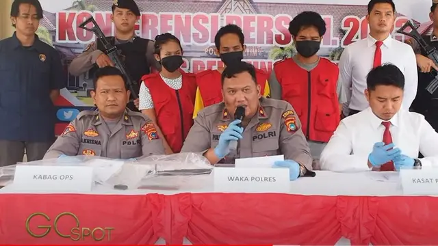 Jumpa pers kasus kasus penipuan dengan senjata tajam Zulfani Pasha (YouTube/ STARPRO Indonesia)