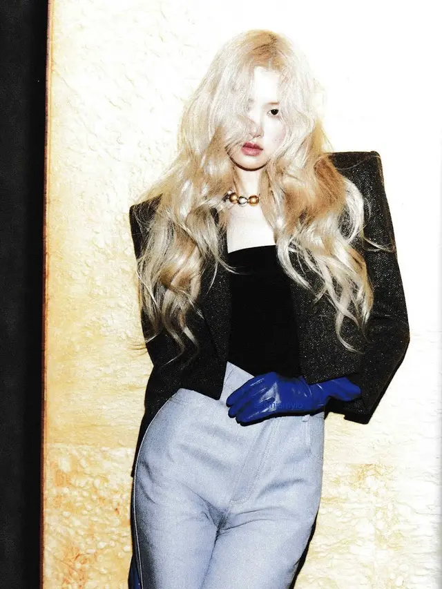 Sebelum Terinfeksi Covid-19, Rose BLACKPINK Tampilkan Pesona Rambut Mirip Marilyn Monroe/dok. Dazed Korea