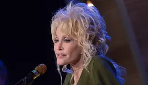 Dolly Parton Wafat, Sabrina Carpenter hingga Eminem Ungkap Memori dengan Sang Legenda