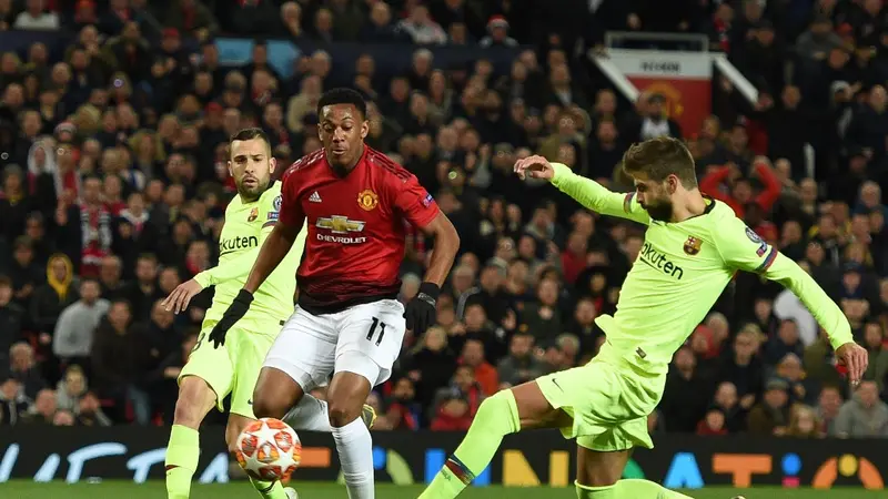 Laga Ketat Warnai Kemenangan Barcelona Atas Manchester United